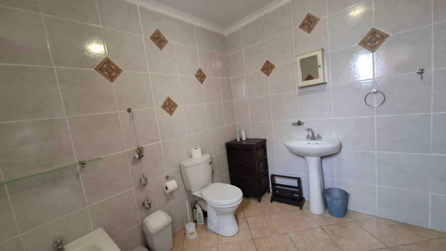 5 Bedroom Property for Sale in Witsand Western Cape